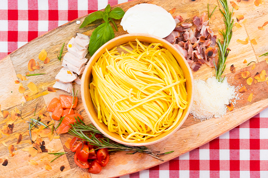 Nonna-Pasta mit Parmesan – einfach zuzubereiten, leicht zu liefern
